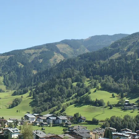 Apartment Near Lift & Glacier, Cleaning Included *