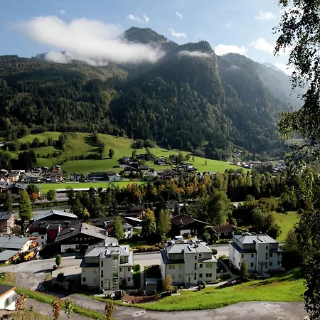 Near Lift & Glacier, Cleaning Included Apartment Kaprun